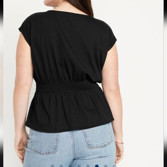 NWT XL Old Navy Short Sleeve Smocked Waist Shirt. Plus Size - Picture 4 of 10